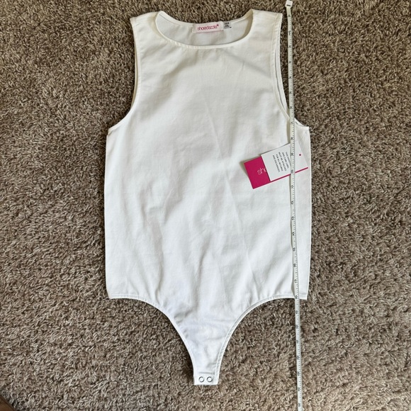 Shoedazzle Seamless Tank Bodysuits Set Tan & White, Size XS/S, Versatile Basics - Picture 14 of 16